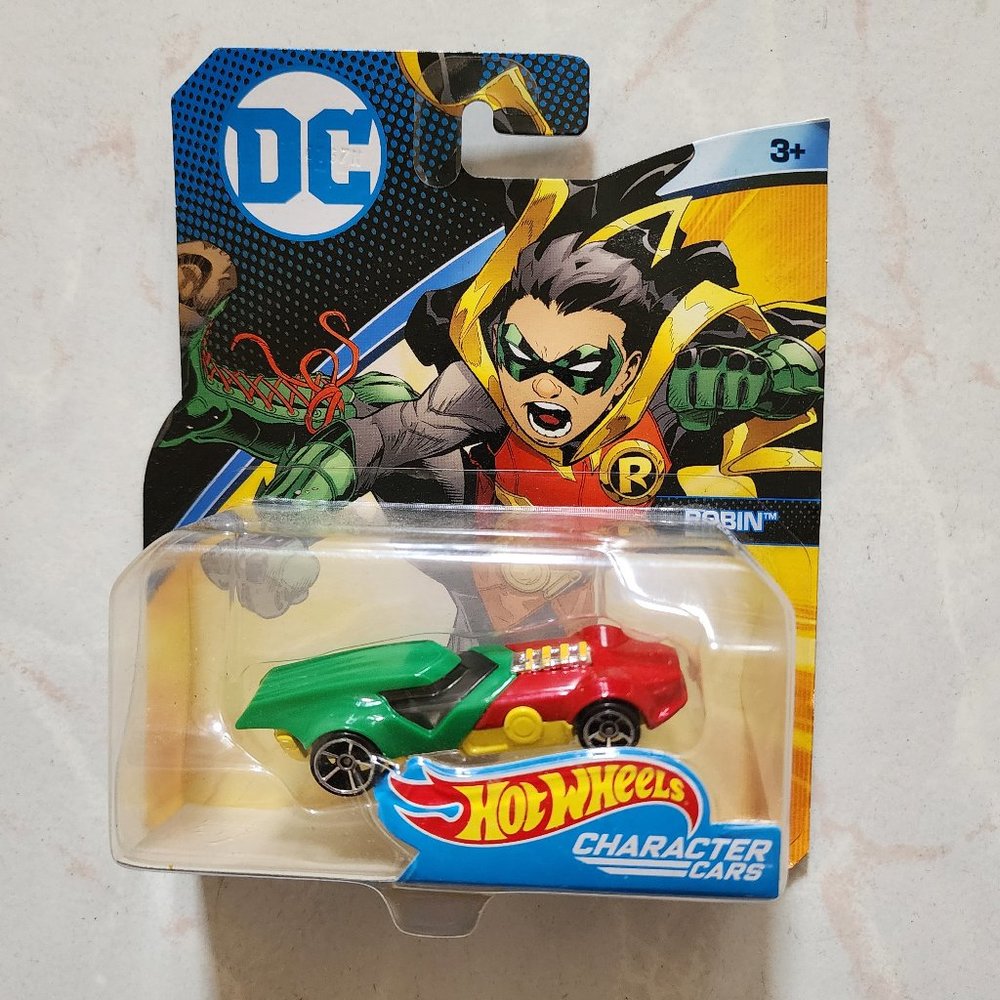 Robin Hot Wheels Car (Box Damaged)
